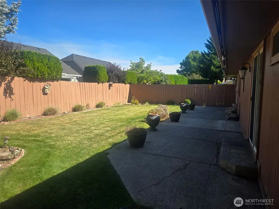 605 Park Place, Yakima, WA 98908 - #2