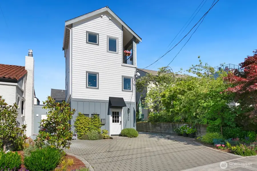 1338 California Ave Sw, Seattle, WA 98116 - #2