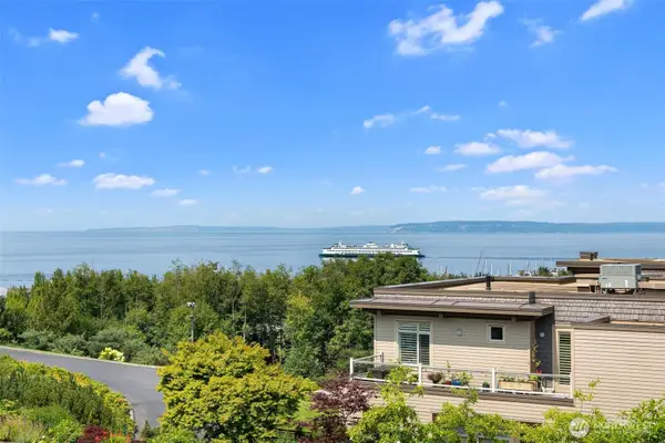 65 Pine Street #207, Edmonds, WA 98020