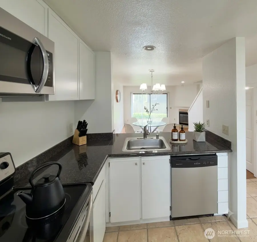 8013 NE 177th Court #403, Kenmore, WA 98028 - #3