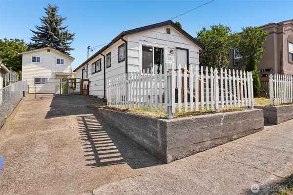 807 Columbia Street, Kelso, WA 98626