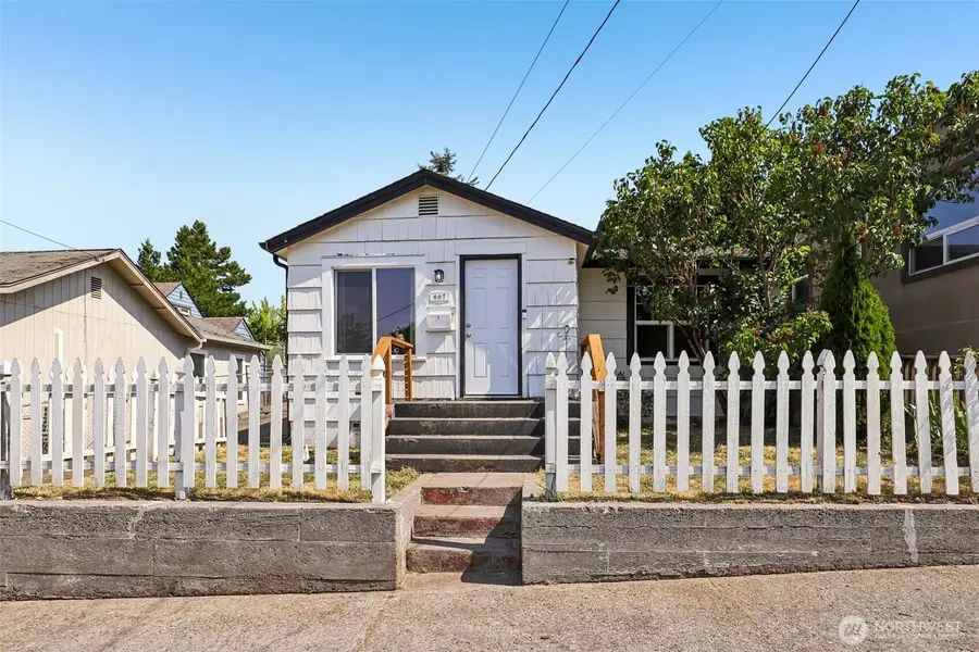 807 Columbia Street, Kelso, WA 98626 - #2