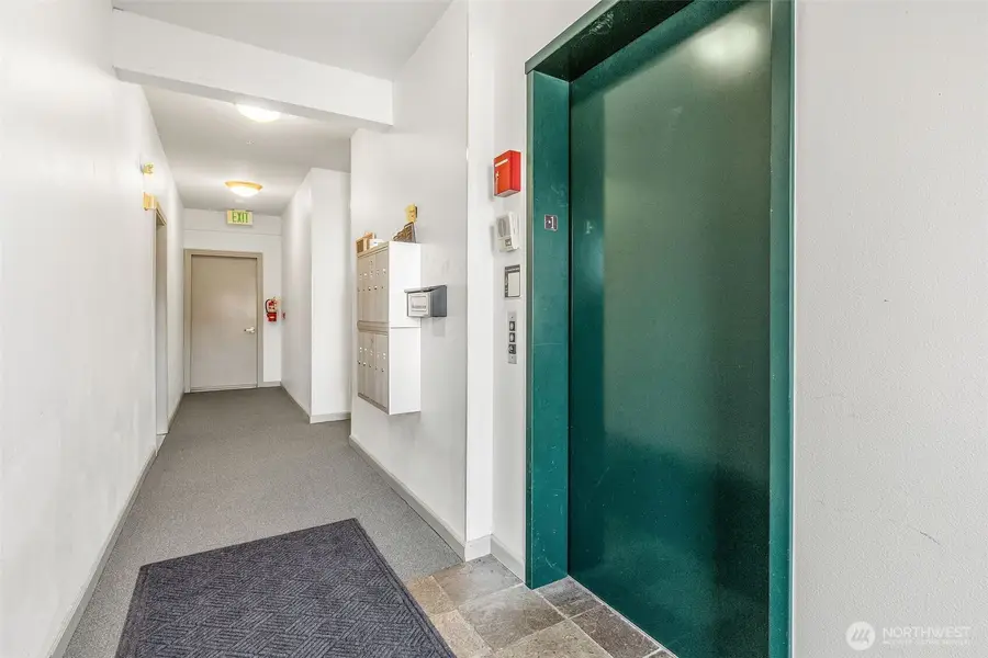 2420 Grand Avenue #101, Everett, WA 98201 - #3