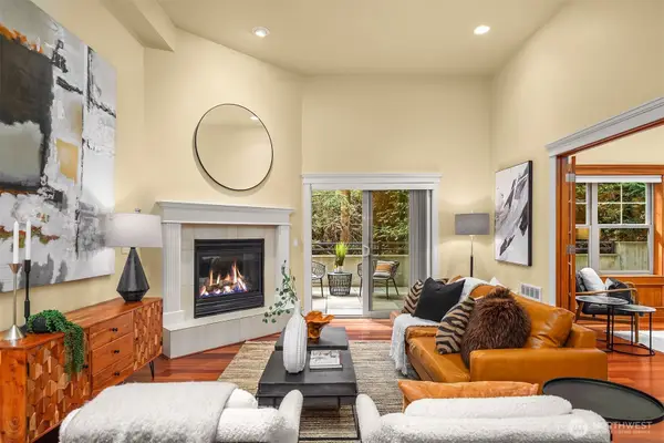 3150 W Government Way #105, Seattle, WA 98199