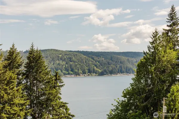 30 NE Alta Vista Drive, Belfair, WA 98528