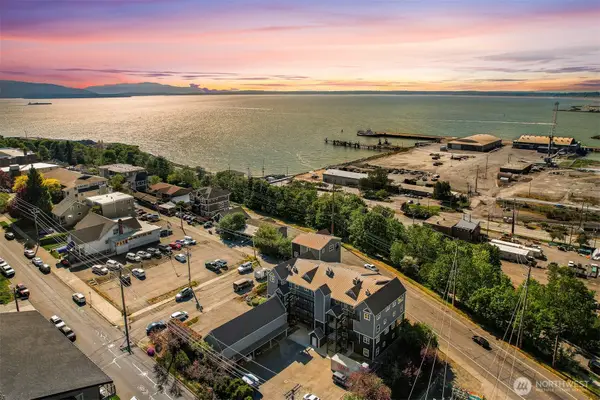 705 N State Street #202, Bellingham, WA 98225
