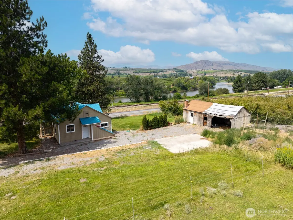 31952 Highway 97, Tonasket, WA 98855 - #1