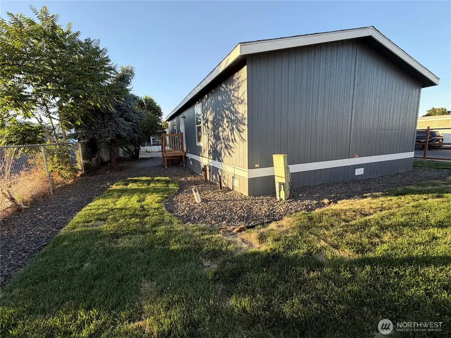 105 W Washington Avenue #2, Yakima, WA 98903 - #2