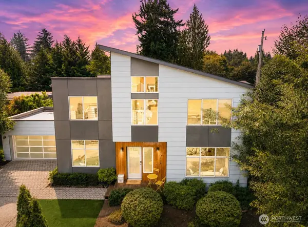 10718 15th Avenue Ne, Seattle, WA 98125