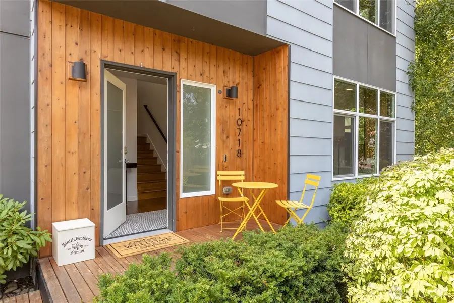 10718 15th Avenue Ne, Seattle, WA 98125 - #2