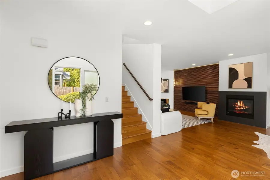 10718 15th Avenue Ne, Seattle, WA 98125 - #3