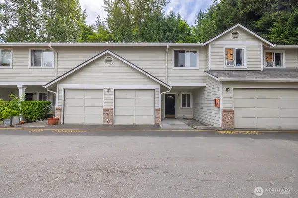 5010 168th Street Sw #E, Lynnwood, WA 98037