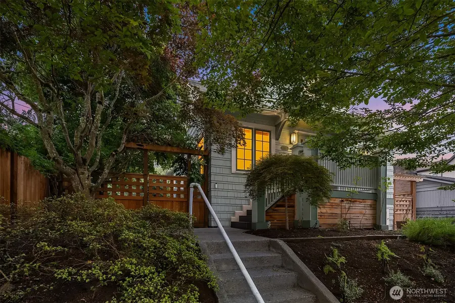 207 25th Avenue, Seattle, WA 98122 - #2