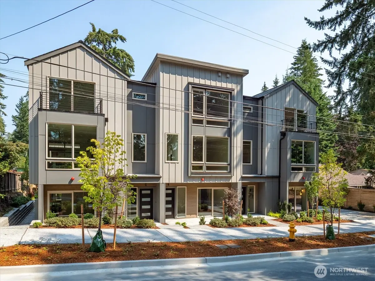 18032 Sunnyside Avenue N, Shoreline, WA 98133 - #1