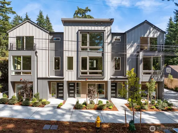 18032 Sunnyside Avenue N, Shoreline, WA 98133