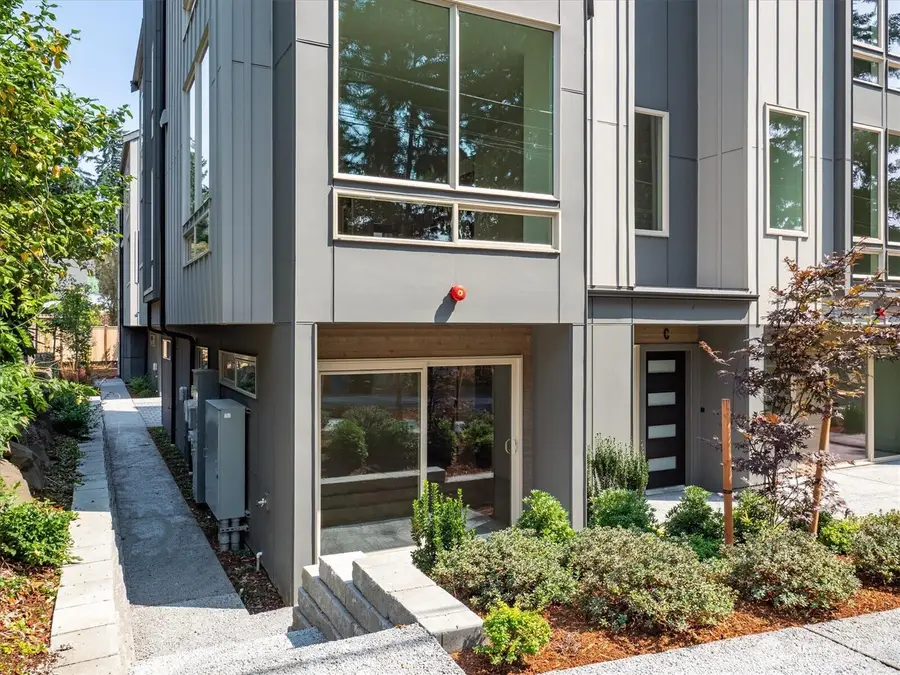 18032 Sunnyside Avenue N, Shoreline, WA 98133 - #2