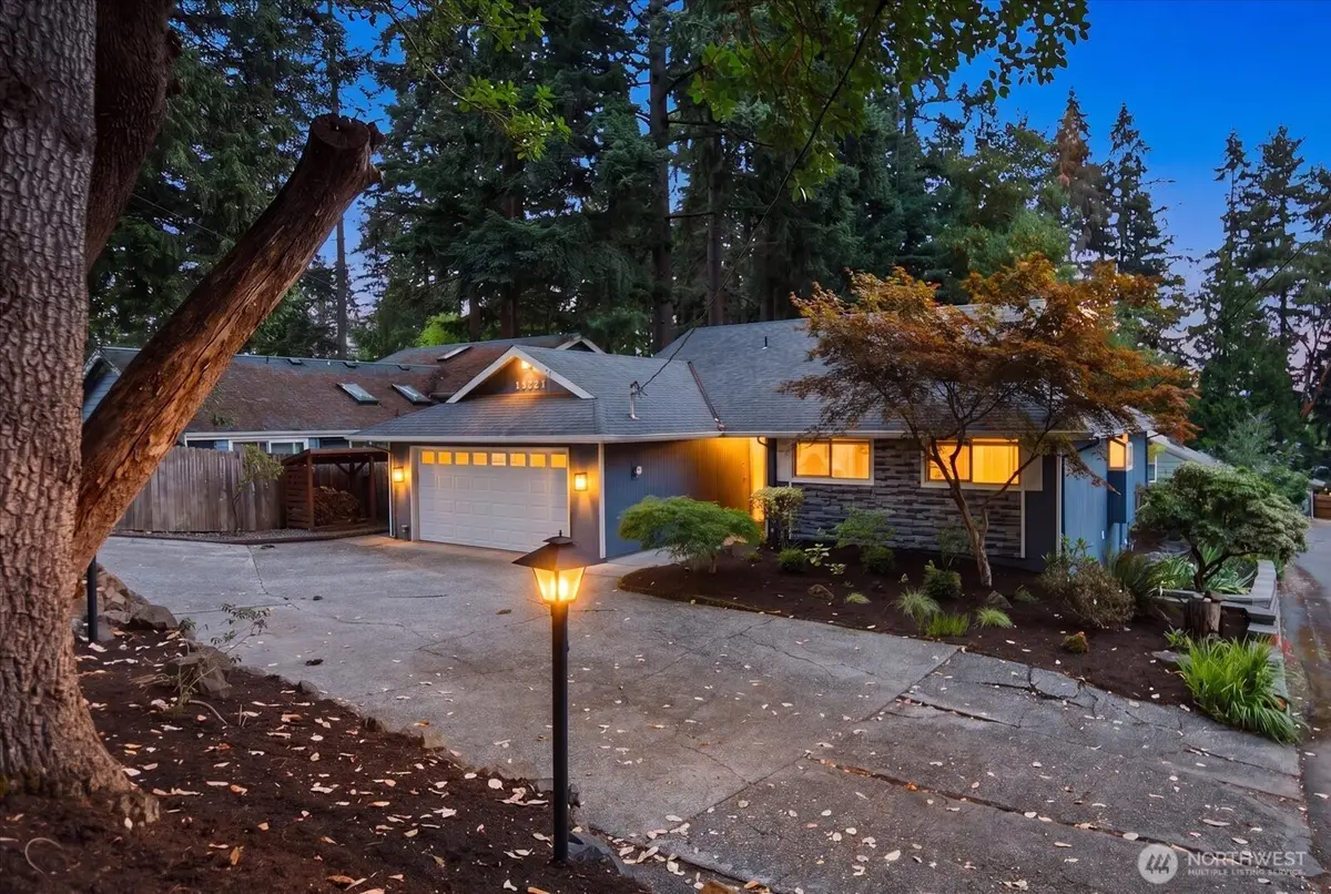 18224 24th Avenue Ne, Shoreline, WA 98155 - #1