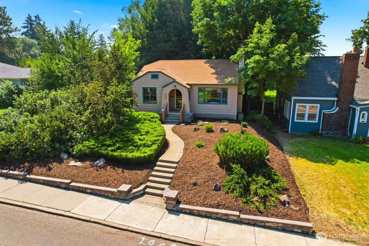 702 E 3rd Avenue, Ellensburg, WA 98926 - #1