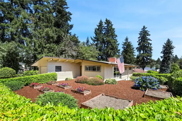 10013 Barnes Lane S, Tacoma, WA 98444