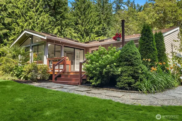 11471 Kallgren Road Ne, Bainbridge Island, WA 98110