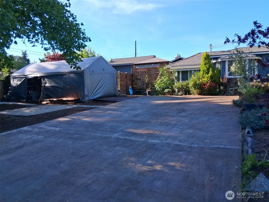 8242 S 128th Street, Seattle, WA 98178 - #2