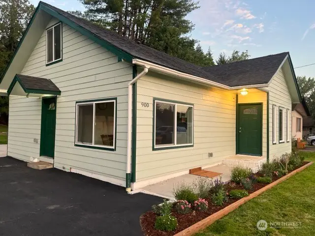 900 SE 1st Street, Winlock, WA 98596 - #1