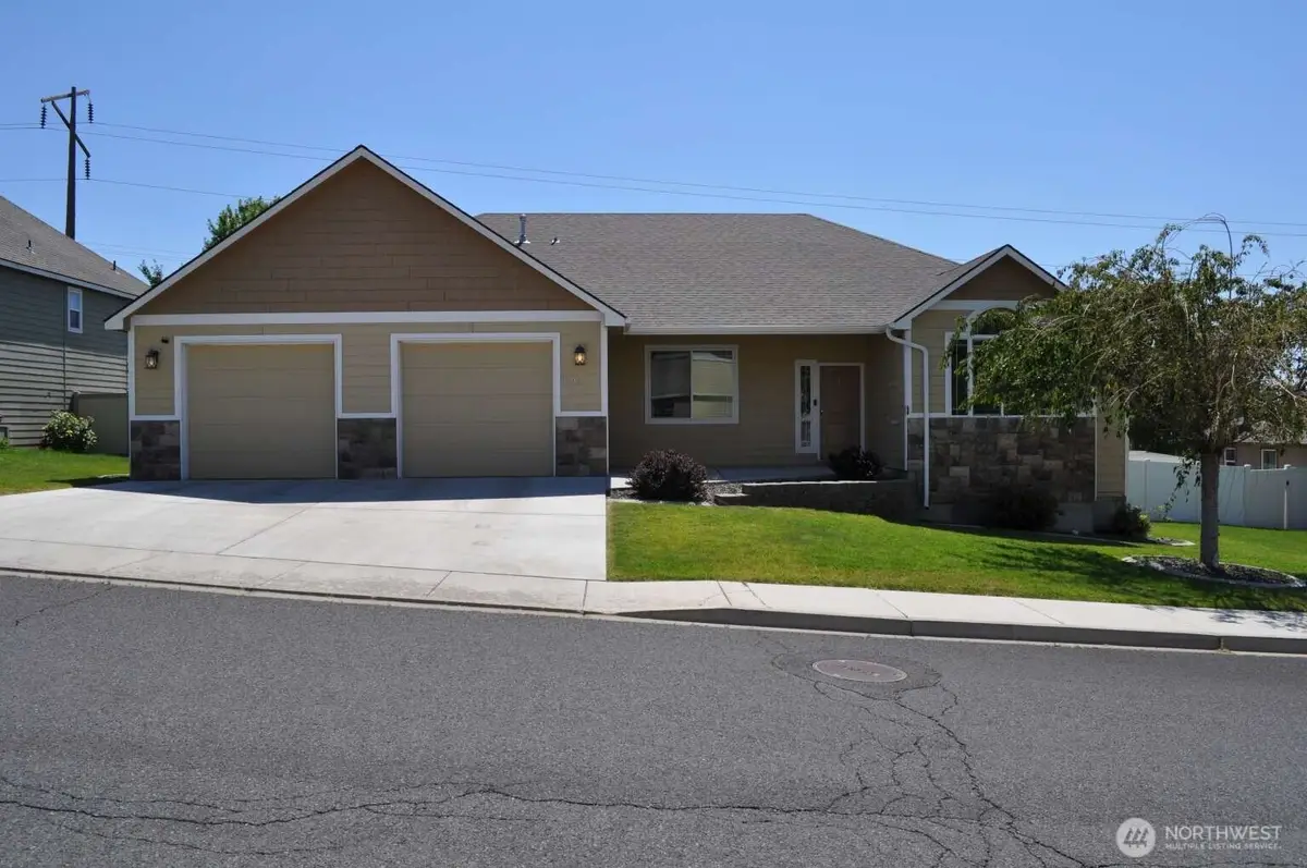5004 Boulder Way, Yakima, WA 98901 - #1