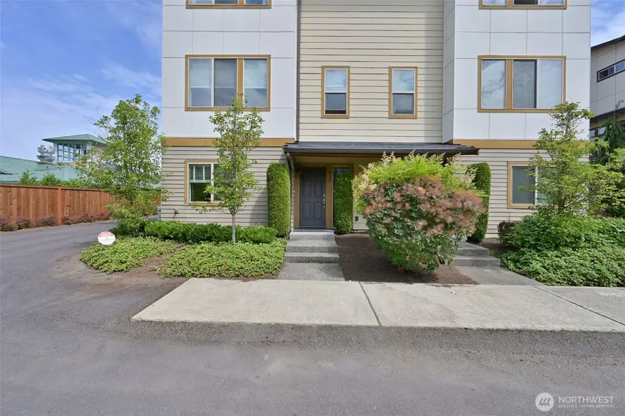 348 Chelan Avenue Ne, Renton, WA 98059 - #2