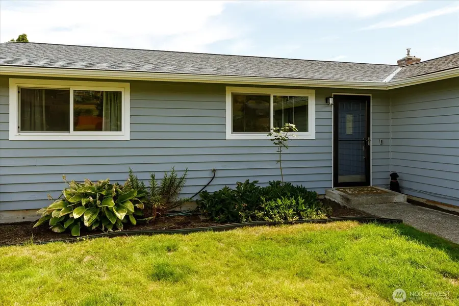 699 Maplewood Loop, Oak Harbor, WA 98277 - #3