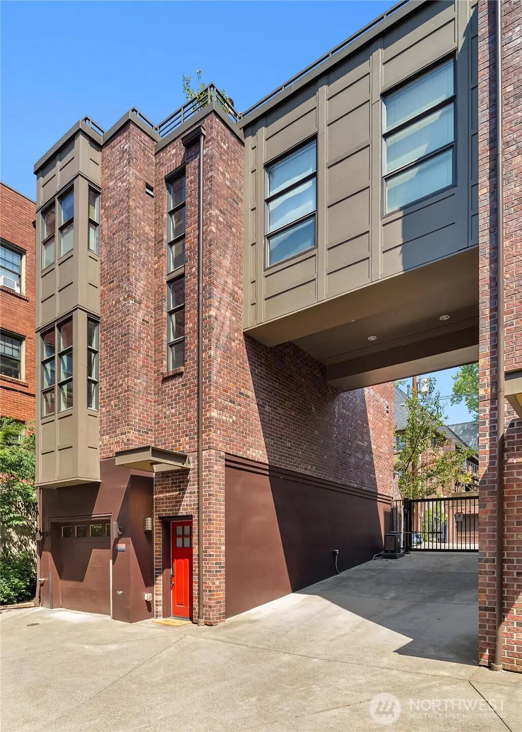 429 13th Avenue E, Seattle, WA 98102 - #1