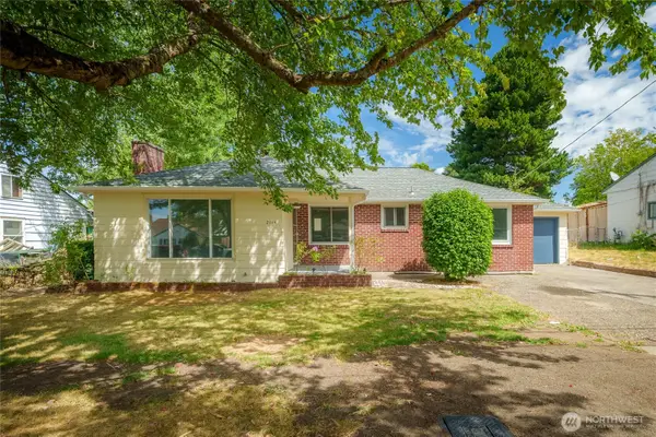2114 S 128th Street, SeaTac, WA 98168
