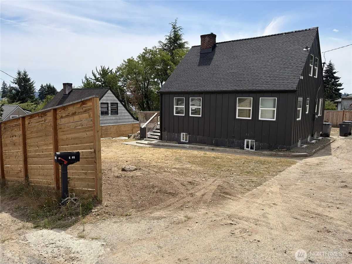 4123 W D Street, Bremerton, WA 98312 - #1