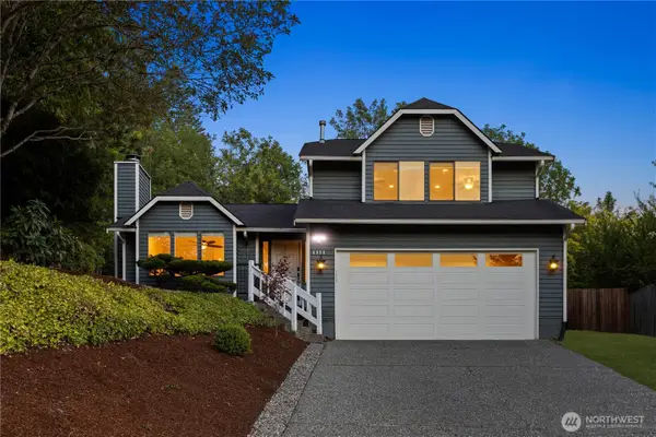 1111 S 27th Place, Renton, WA 98055