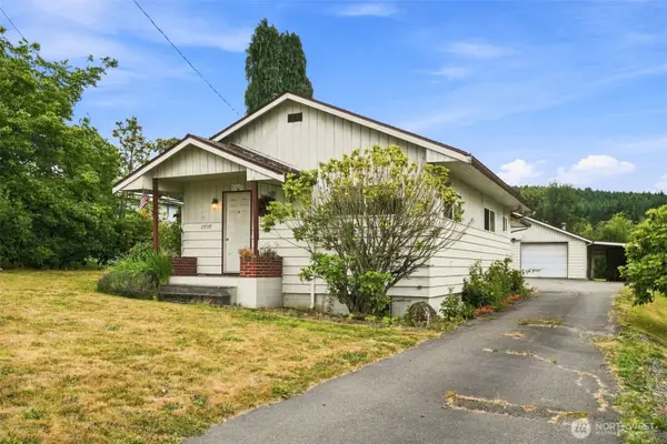 25729 Lawson Street, Black Diamond, WA 98010
