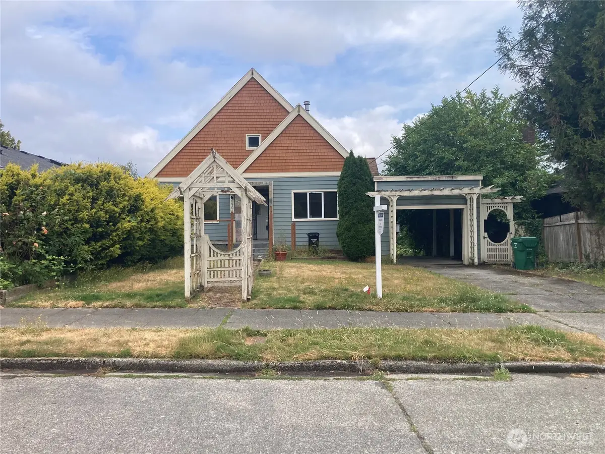 6906 55th Avenue S, Seattle, WA 98118 - #1