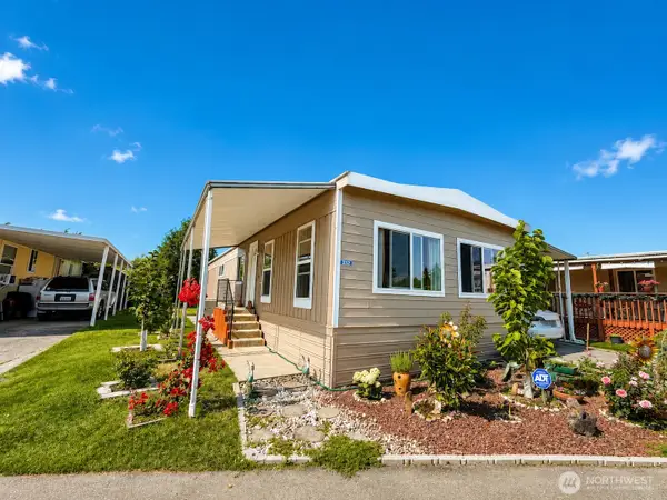 3222 S 183rd Street, SeaTac, WA 98188