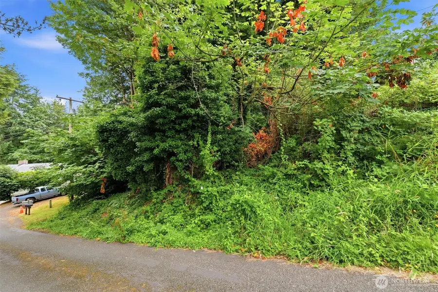 16 NW Cartier Dr, Bremerton, WA 98312 - #2