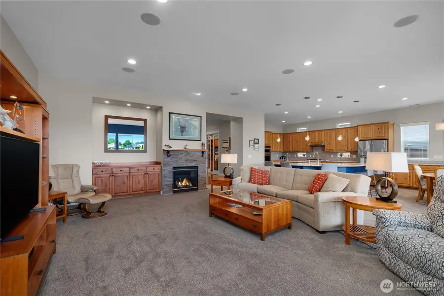 4242 Vashon Drive Ne, Lacey, WA 98516 - #3