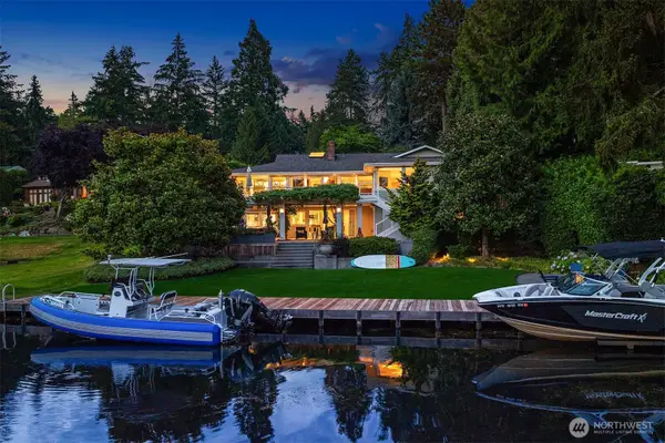 3135 Hunts Point Circle, Hunts Point, WA 98004