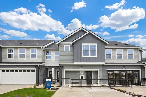 15806 23rd Avenue Ne, Marysville, WA 98271