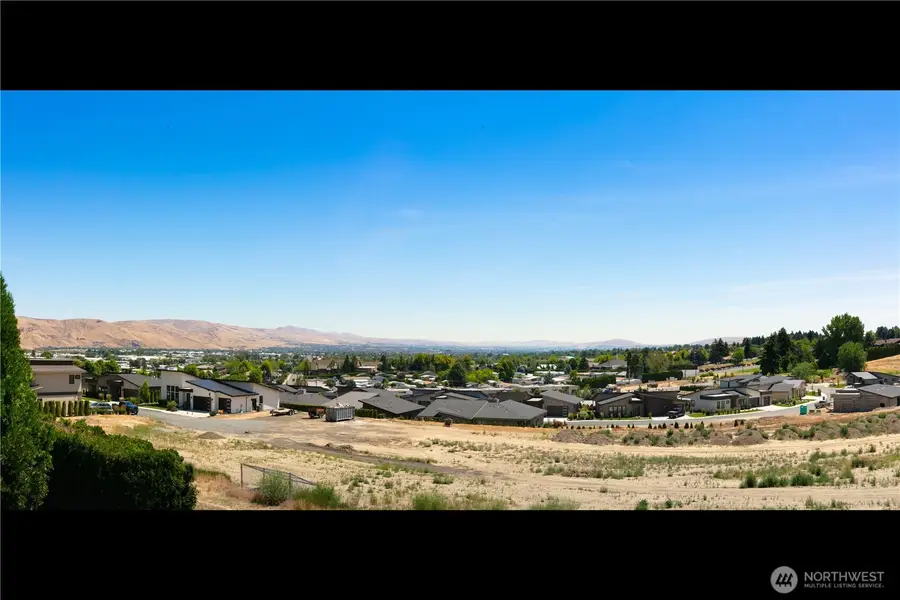903 N Conestoga Boulevard, Yakima, WA 98908 - #3