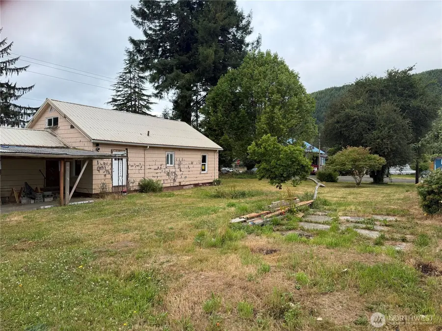 1507 Park Avenue, Raymond, WA 98577 - #2