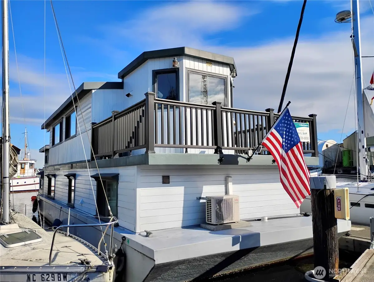 360 W Ewing Street #D-11, Seattle, WA 98119 - #1