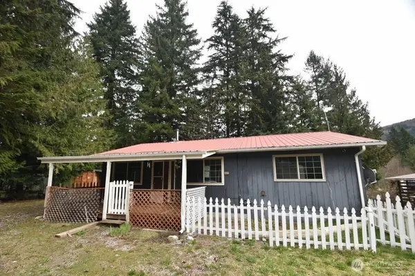 6250 Juniper Lane, Maple Falls, WA 98266