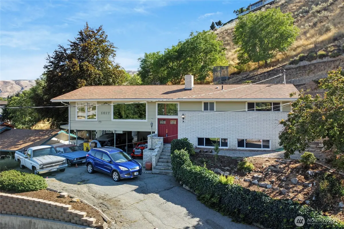 1617 Carson Lane, Wenatchee, WA 98801 - #1