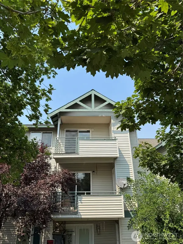667 4th Street Ne #L301, East Wenatchee, WA 98802