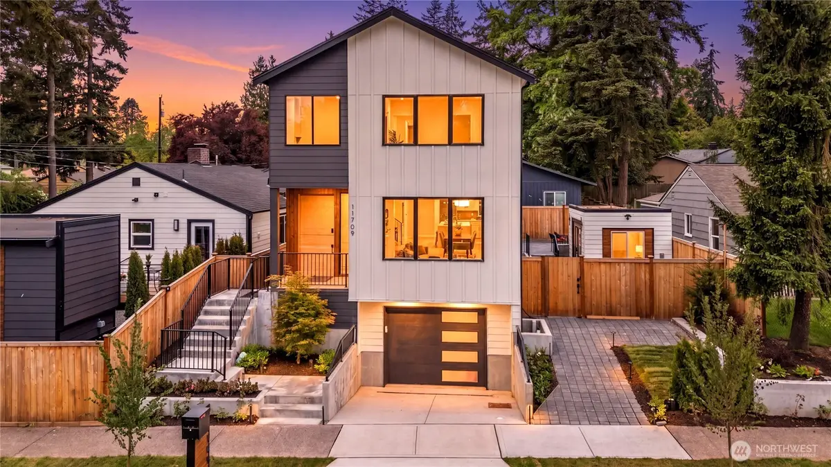 11709 Roosevelt Way Ne, Seattle, WA 98125 - #1
