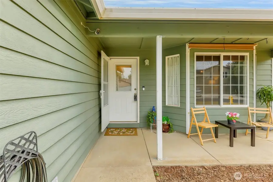 2520 NW 3rd Way, Battle Ground, WA 98604 - #2