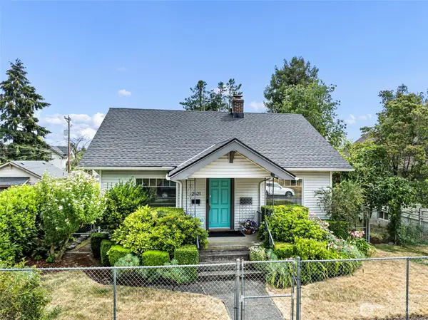 2521 S L Street, Tacoma, WA 98405