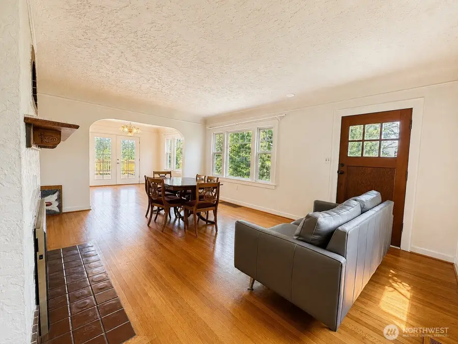 11711 82nd Avenue S, Seattle, WA 98178 - #2